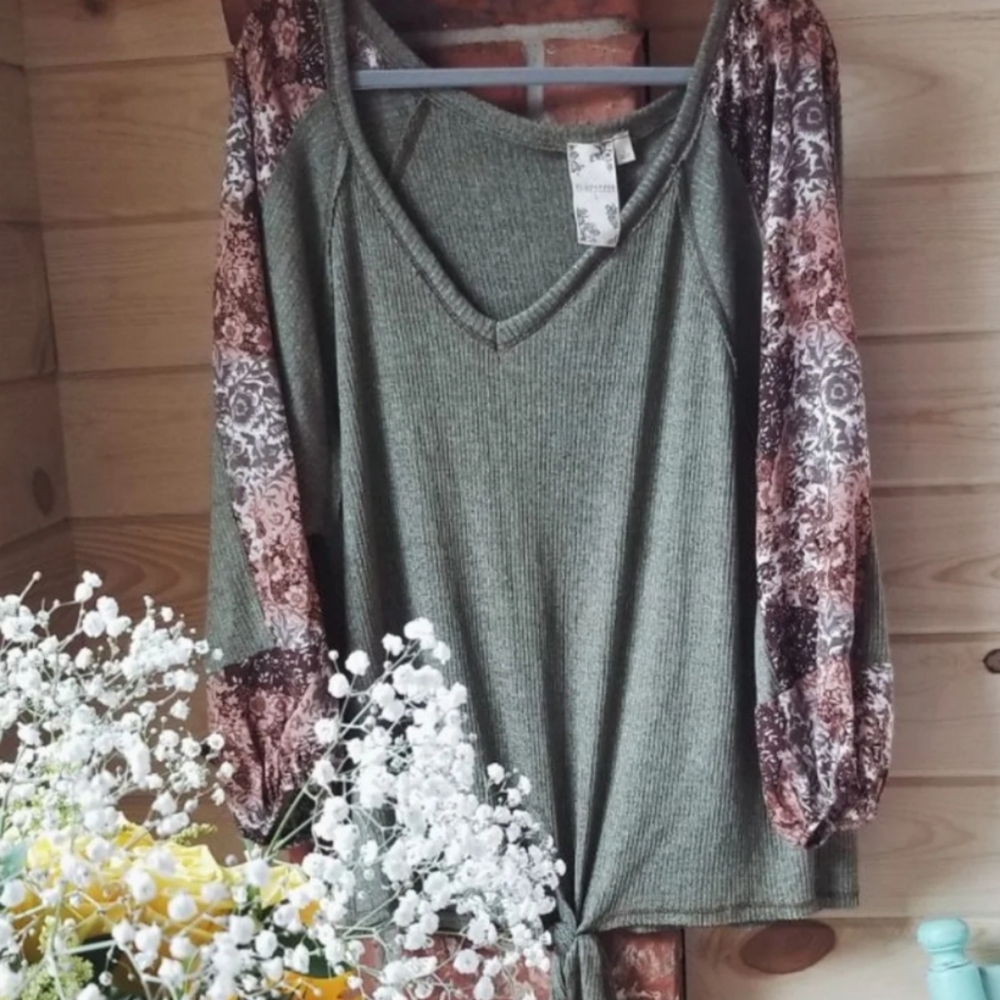 Blu Pepper top